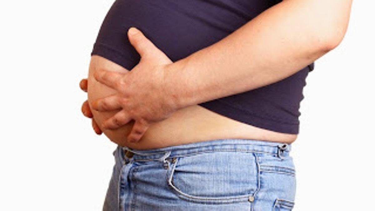 Tips Memilih Kemeja Pria Agar Tidak Kelihatan Buncit