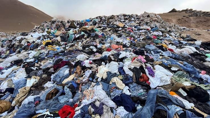 Mengapa Tren Fast Fashion Sangat Merusak Lingkungan Hidup: